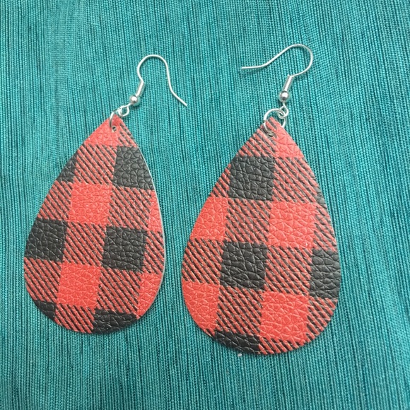 Buffalo Plaid Earrings! - Picture 2 of 5